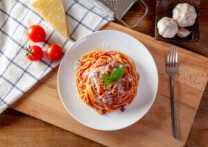 Spaghetti dish with low acid pasta sauce